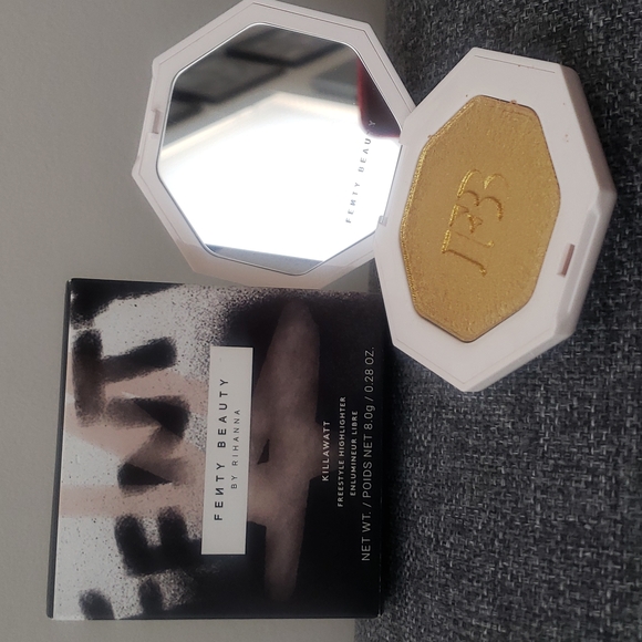 Fenty highlighter - Picture 1 of 6